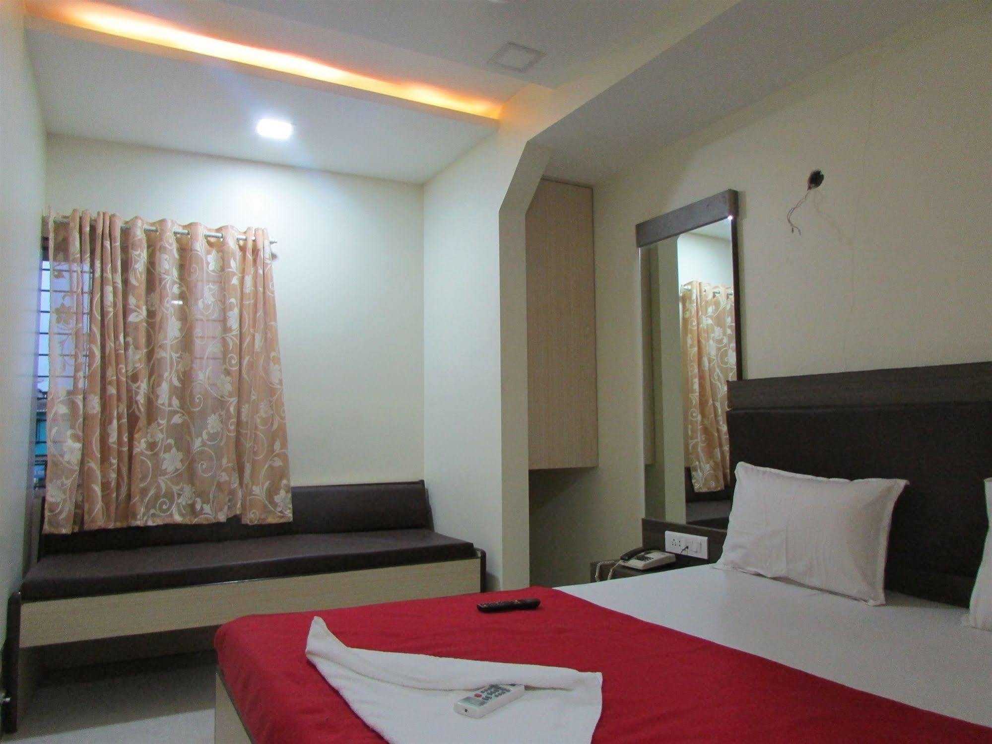 Royal Annex Hotell Mumbai Exteriör bild