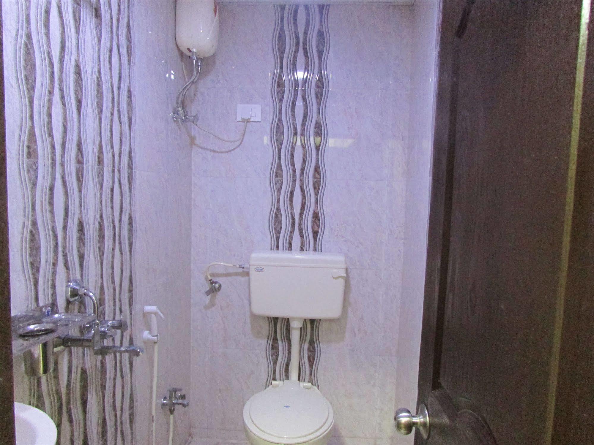 Royal Annex Hotell Mumbai Exteriör bild