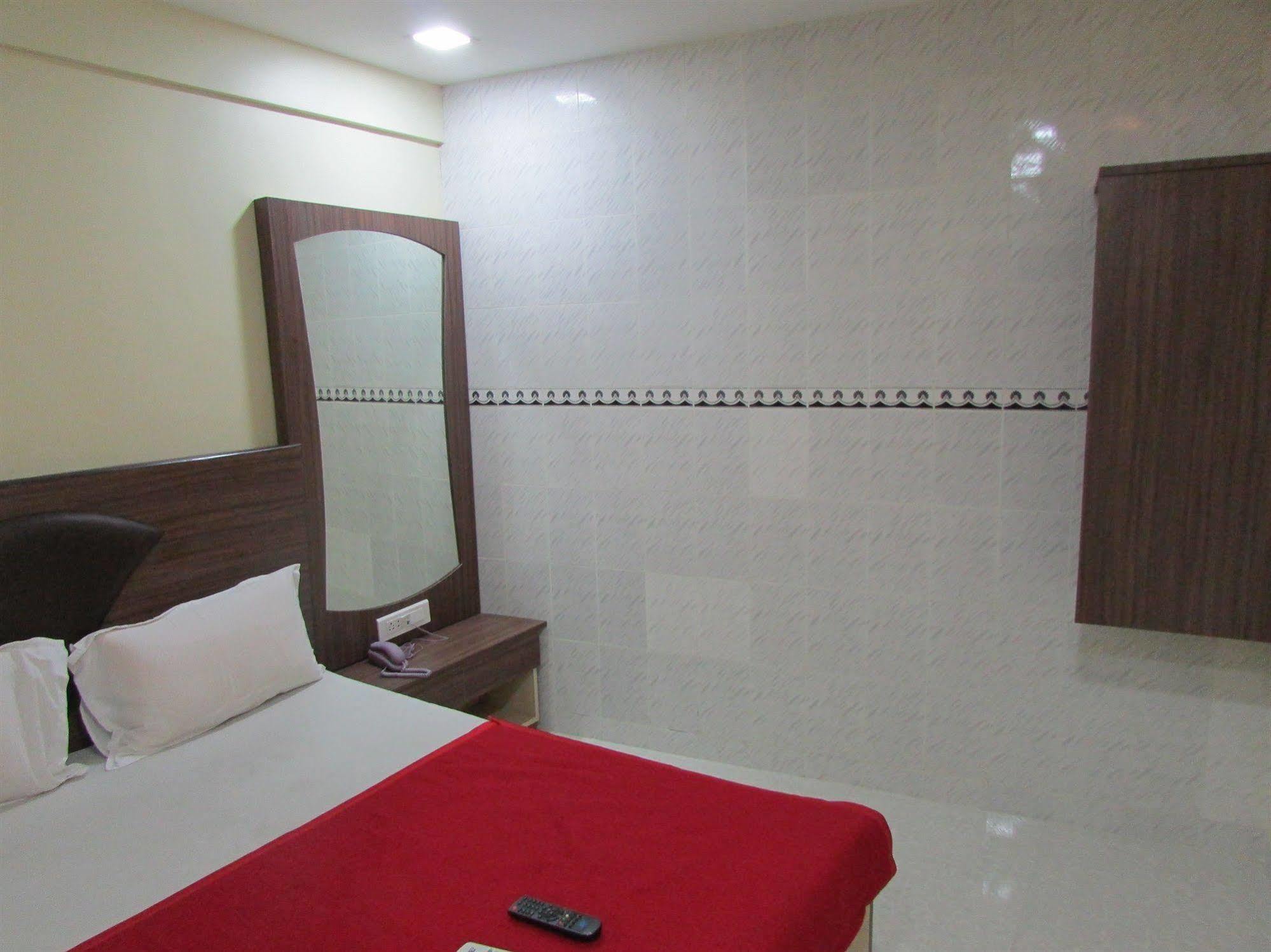 Royal Annex Hotell Mumbai Exteriör bild