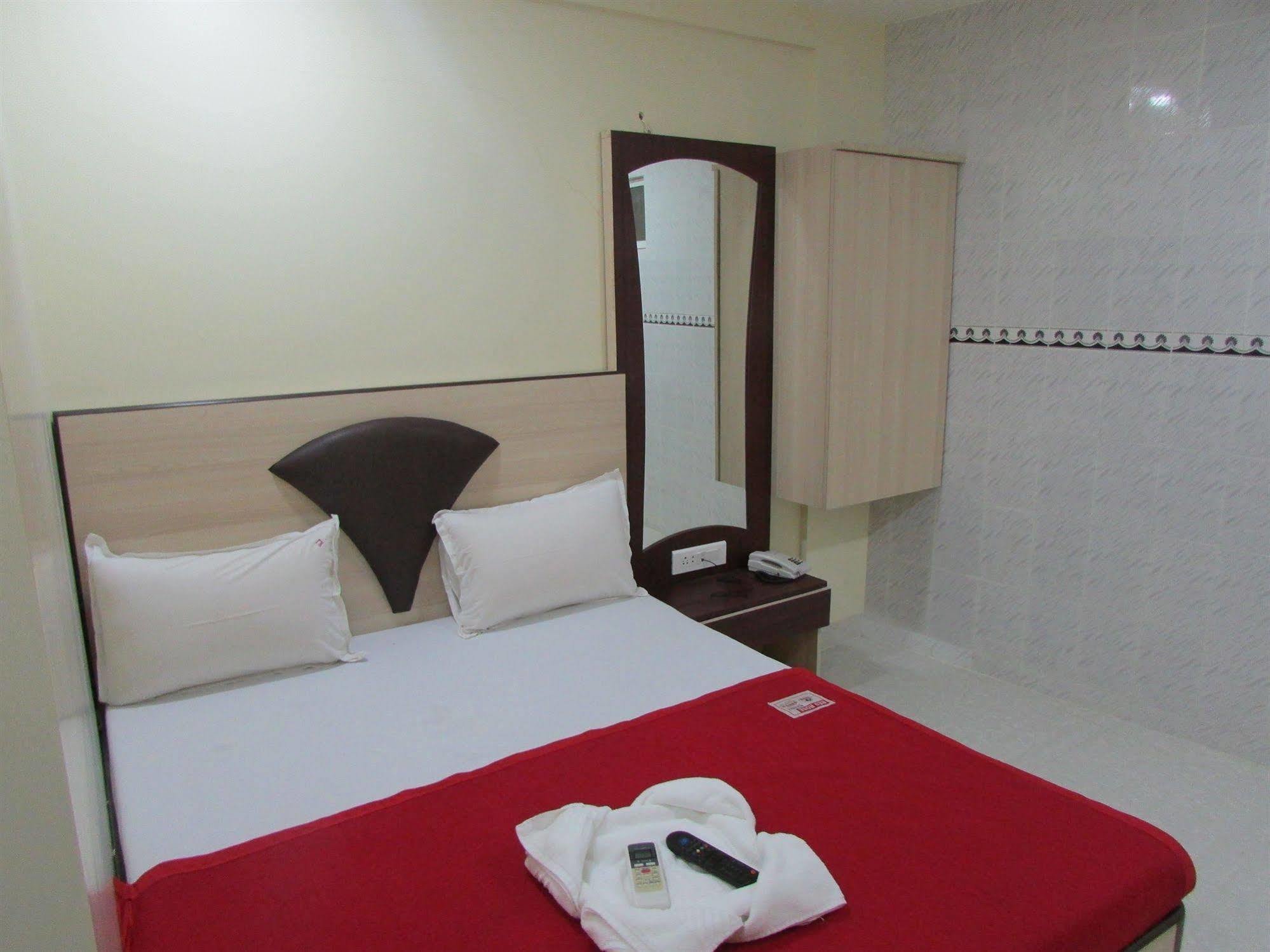 Royal Annex Hotell Mumbai Exteriör bild