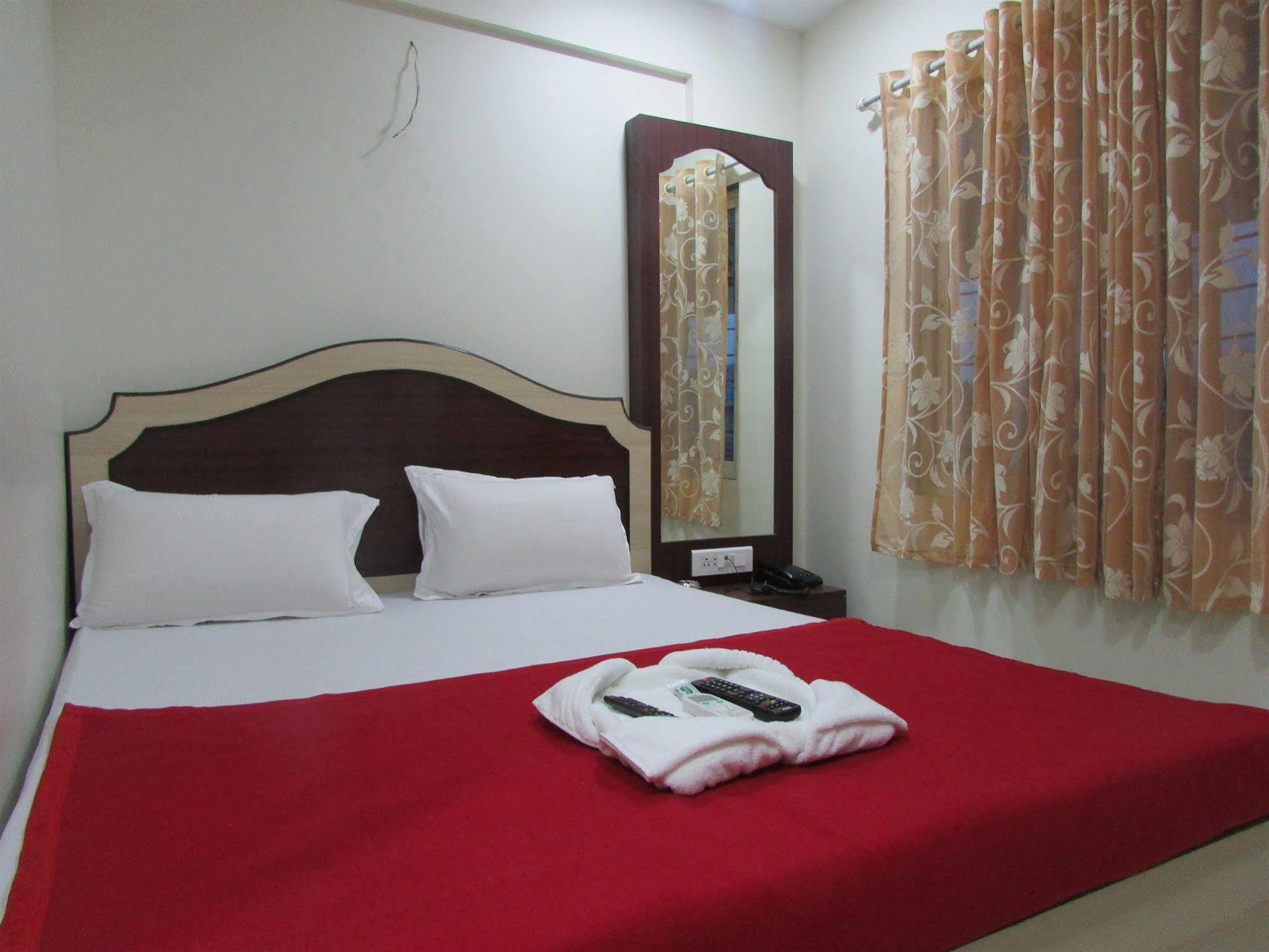 Royal Annex Hotell Mumbai Exteriör bild