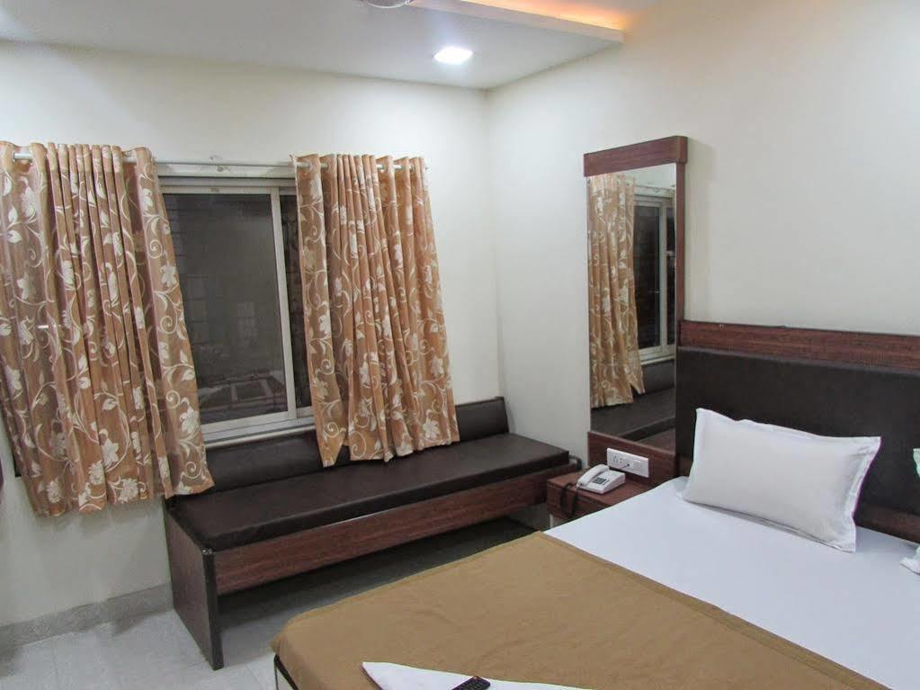 Royal Annex Hotell Mumbai Exteriör bild